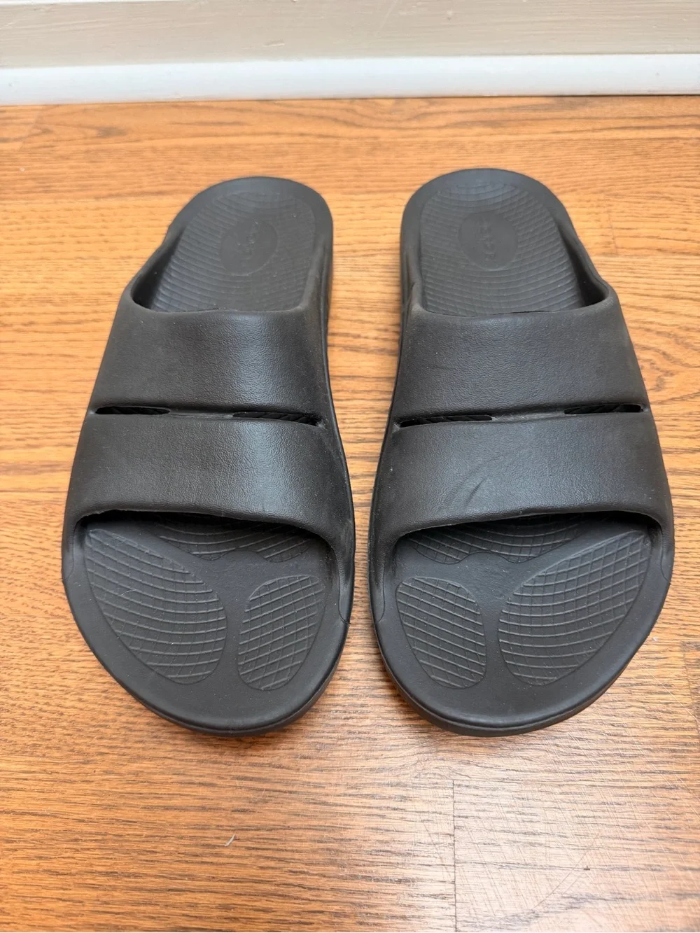 Oofos OOahh Slide M11/W13 Black Sandal